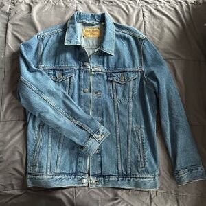 Levi Strauss Signature Gold Men’s Denim Trucker Jacket